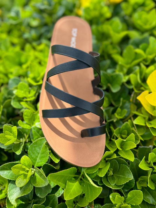 Northern Toe Ring Flat Sandals