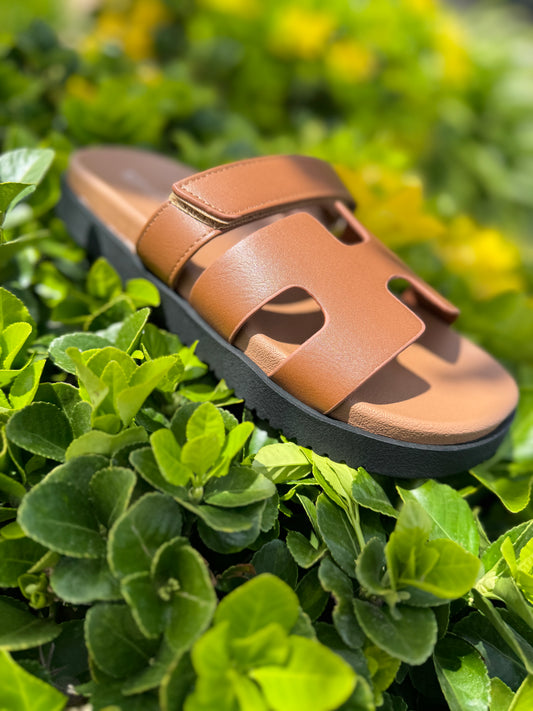 Lyon Cutout Open Toe Slides