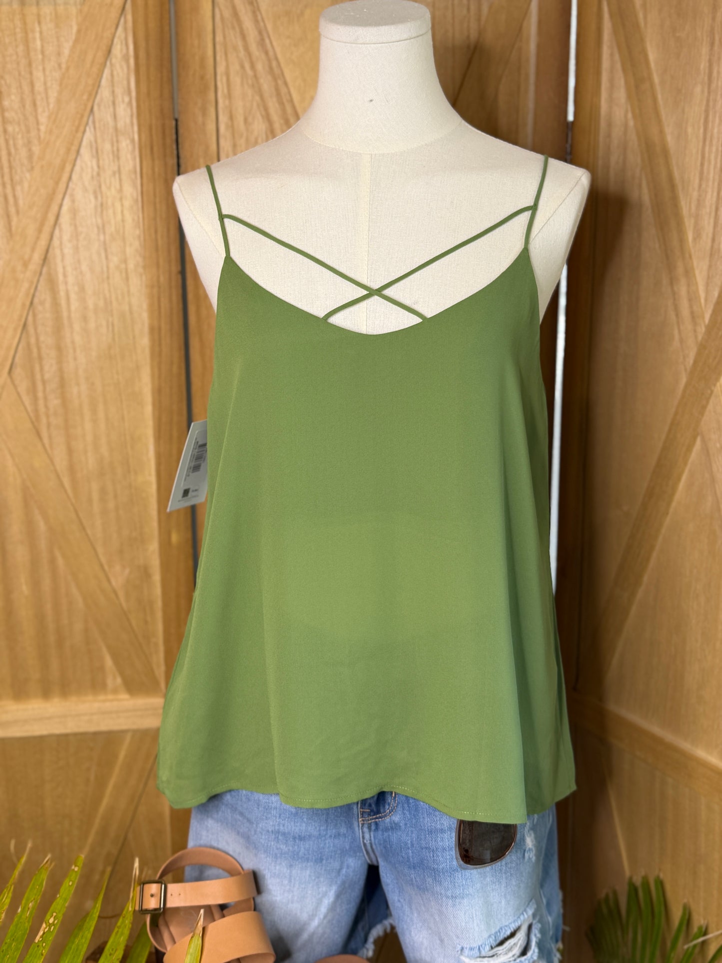 Gianna V-Neck W/Cross Back Strap Cami Top