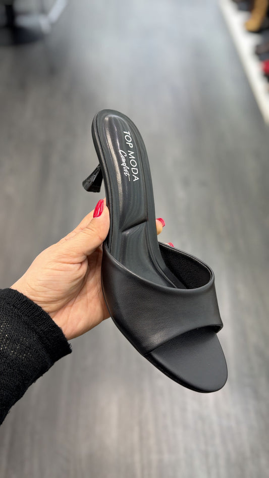 Angie Round Toe Kitten Heels