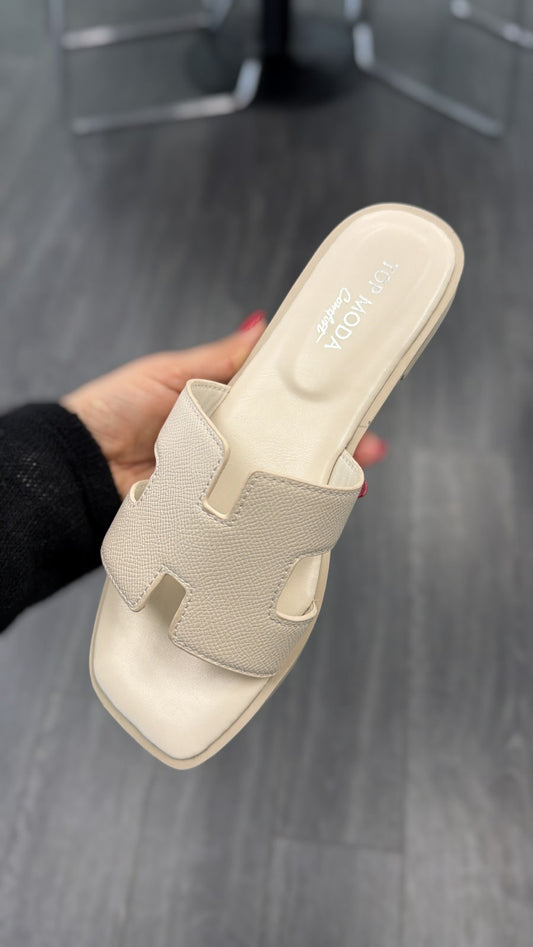 Vesta “It Girl” Slide “Ivory”
